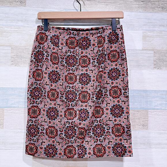 LOFT Double Slit Tapestry Skirt Gray Red Knee Length Career Womens 4P 4 Petite - Picture 3 of 5